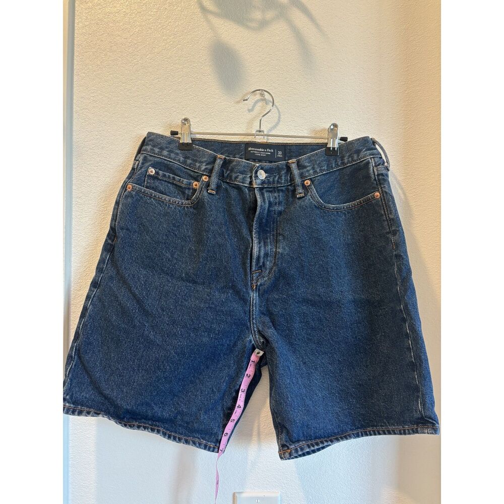 A&F Mens Jean Loose Short Size 33